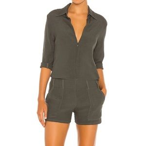 NWT- Monrow size M zip up Camo short romper.